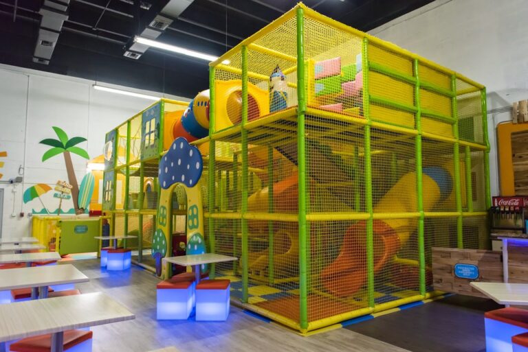 Mawi Play Cafe Doral Miami gallery image Indoor playground